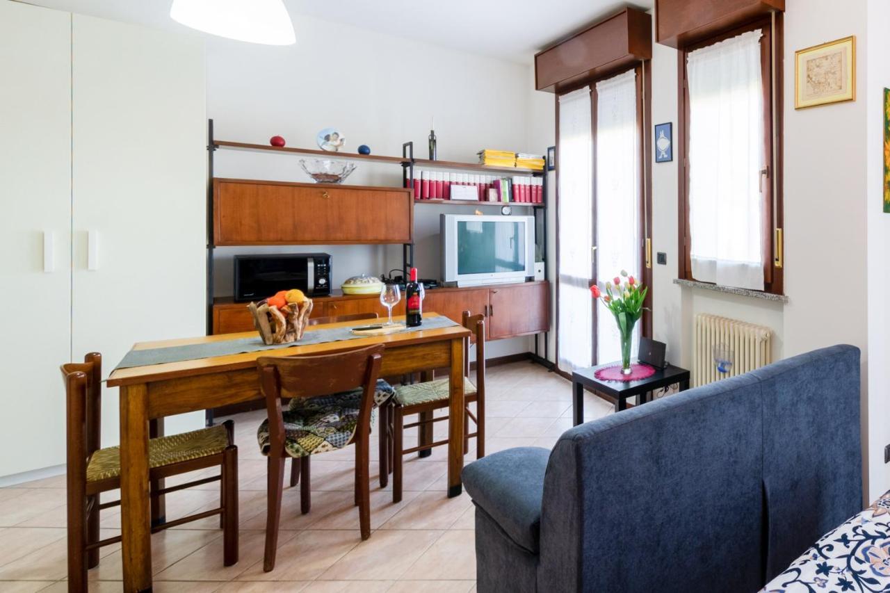 Parma Fiere Studio Con Parcheggio E Balcone Apartment Exterior foto