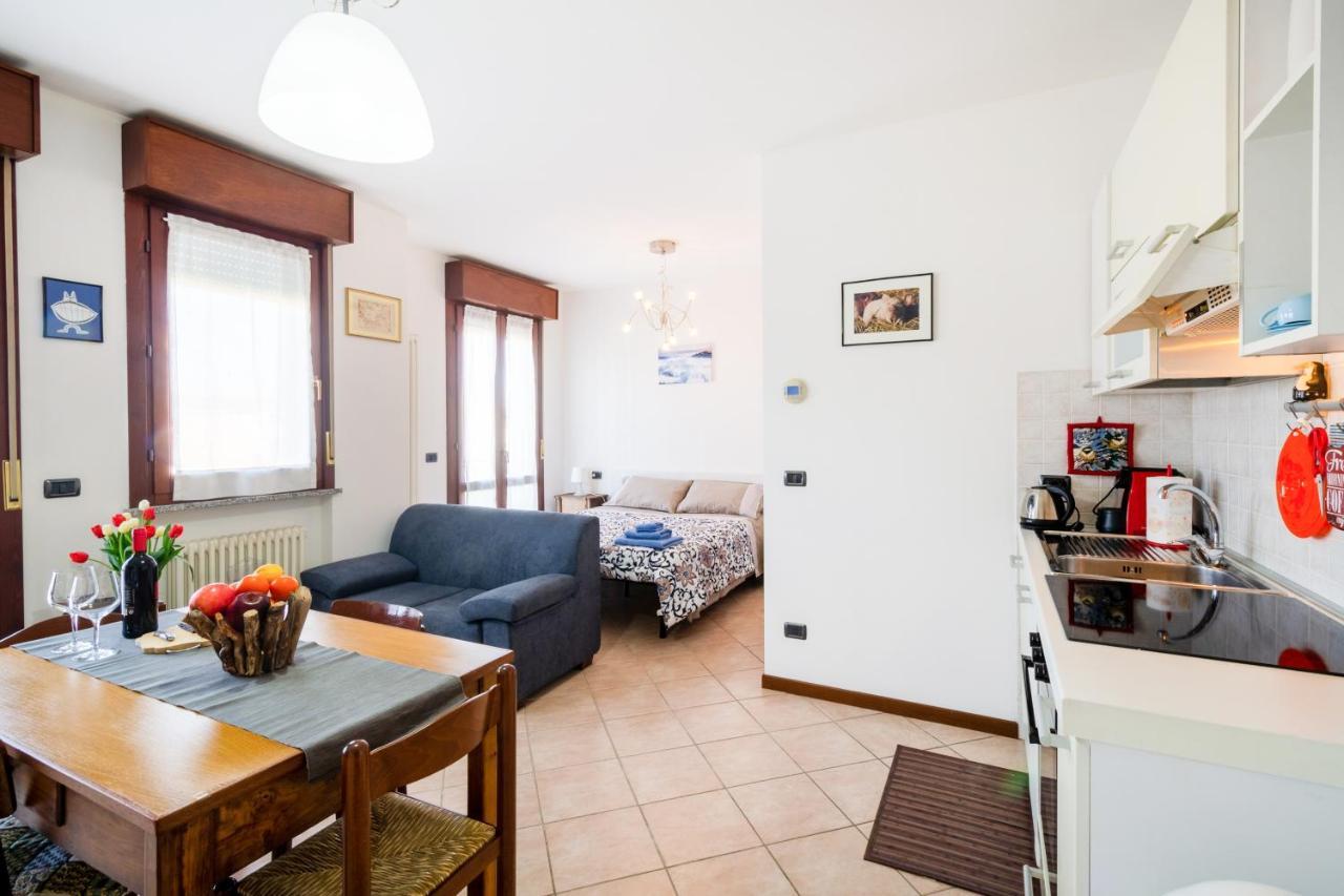 Parma Fiere Studio Con Parcheggio E Balcone Apartment Exterior foto
